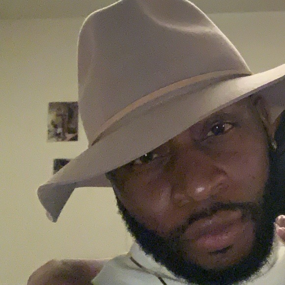 Meet your Posher, Thomas - Picture 1 of 1